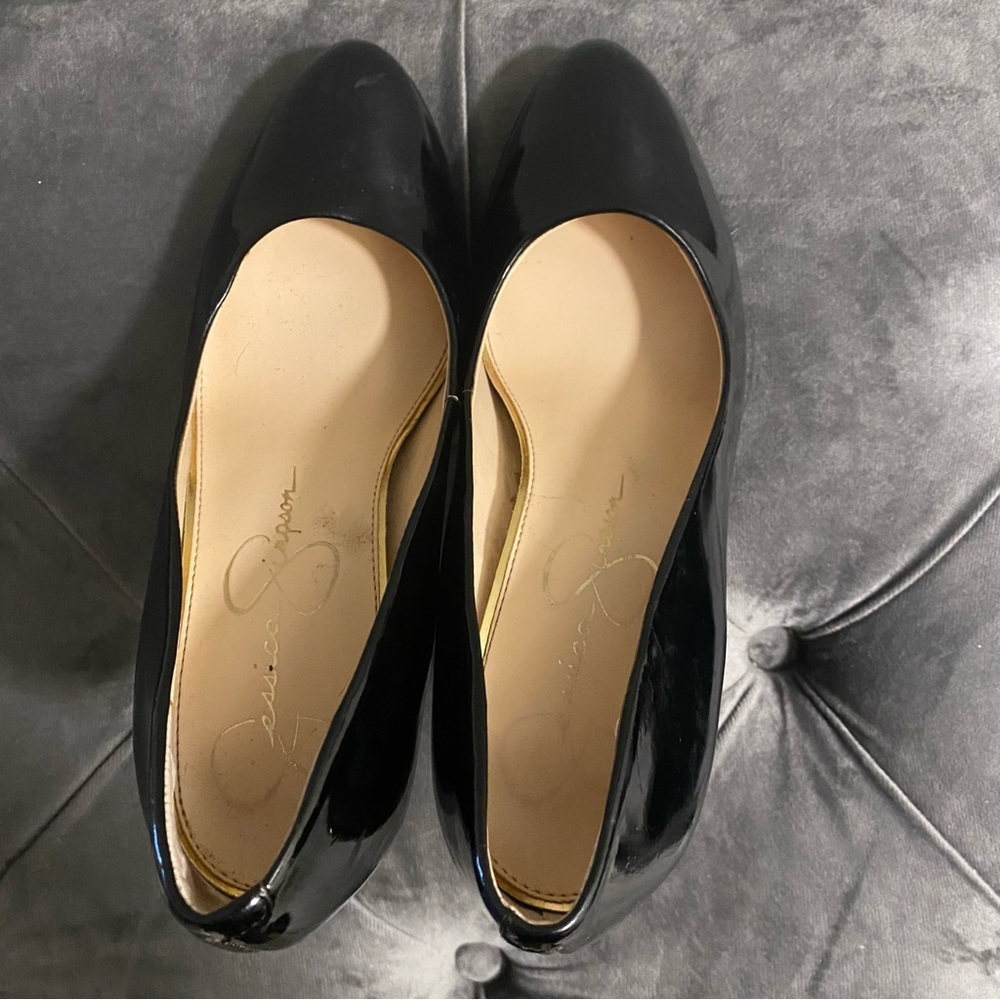 EUC Jessica Simpson Patent Leather Callie Pumps - Size 7 - Picture 6 of 8